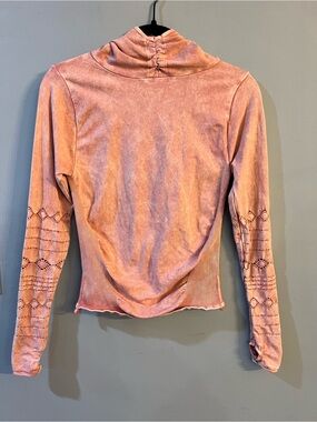 Free People Women's Pink Long-Sleeve Ribbed Mock Neck Top